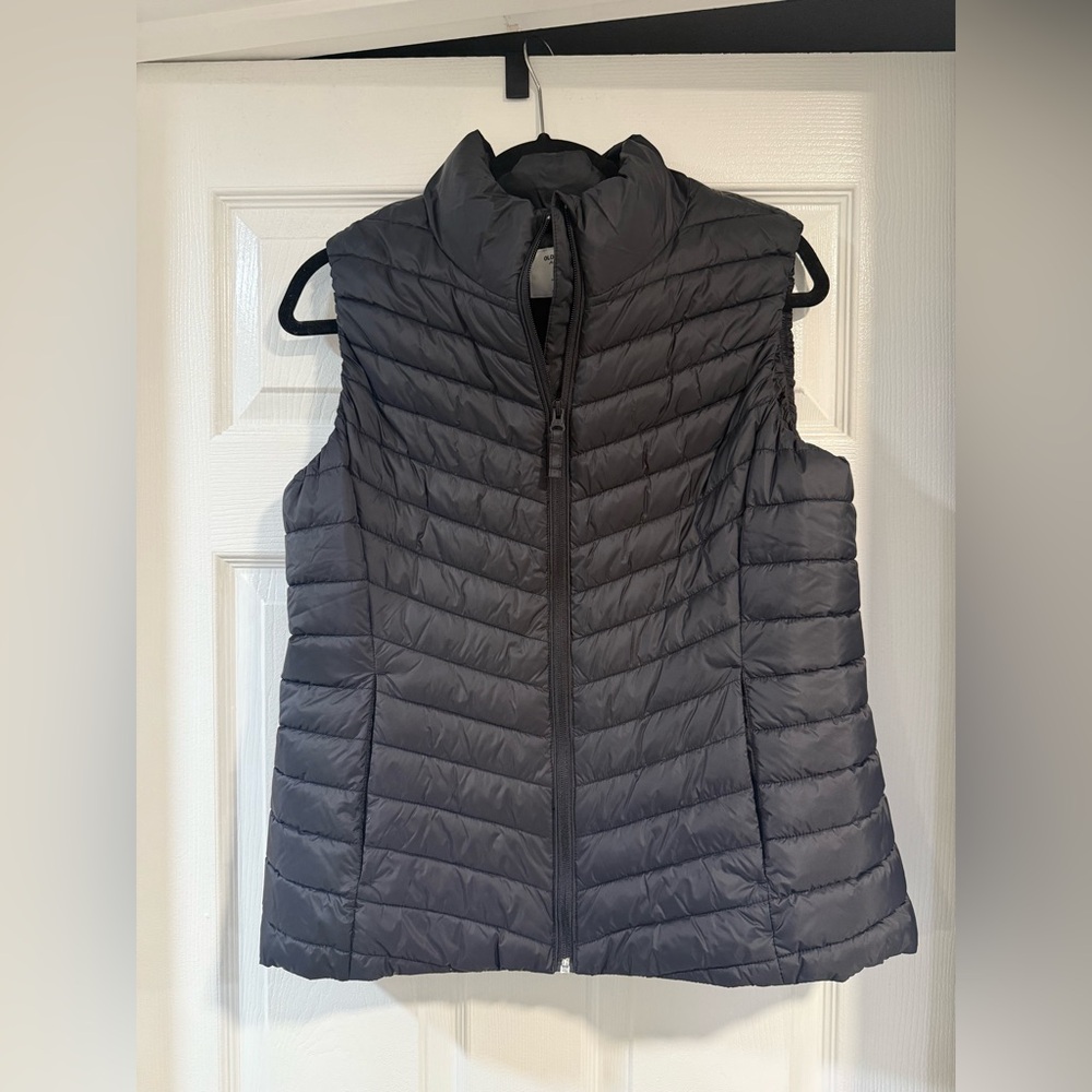 Old Navy Active Puffer Vest